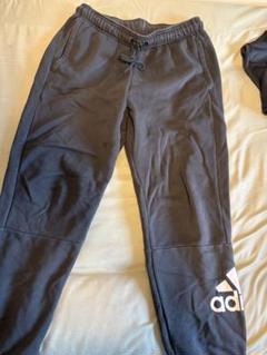 adidas ブラックパンツ