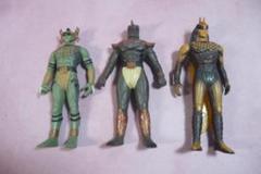仮面ライダークウガ怪人　3体セット　ソフビ
