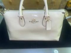 COACH ホワイトレザー バッグ Summerセール‼️】COACH ホワイトレザー ハンドバッグ - メルカリ
