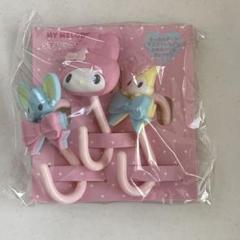 新品　マイメロディ　メッシュパネル　S字フック　フック付き小物入れ　マイメロ マイメロディ フック付き小物入れ｜サンリオオンラインショップ