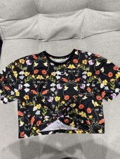 花柄クロップドTシャツ RVCAロゴ