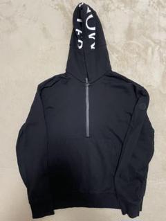 【極美品!即完売モデル】モンクレール　刺繍ロゴ　サイドロゴワッペン　パーカー　黒 モンクレール MONCLER GENIUS2 ジップパーカー 黒 ワッペン ロゴ