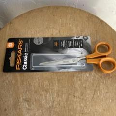 2025年最新】fiskars ハサミの人気アイテム - メルカリ
