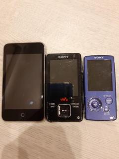 iPodtouch (第 2 世代)8GB /ウォークマン2種