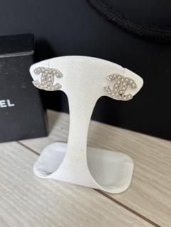 某メーカー CHANEL シャネル 超美品 シルバー金具Xフェイクパールの アクセサリー