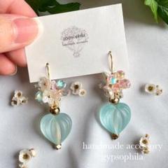 【No.115】ハンドメイドピアス、イヤリング、ブルーハート、小花、ゴールド