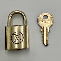 2025年最新】LV カデナ 南京錠の人気アイテム - メルカリ