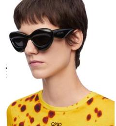 2025年最新】LOEWE メンズ サングラスの人気アイテム - メルカリ