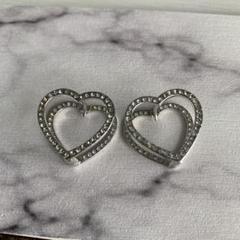 AHKAHハート❤️ピアス(片耳だけ) セール】【金属アレルギー対応】 ハート ポイントピアス（片耳用
