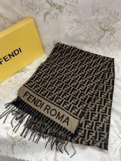 ⭐️お値下げ　FENDI 大判ストール　カシミヤ　チンチラ　フラワーモチーフ ⭐️お値下げ FENDI 大判ストール カシミヤ チンチラ フラワー