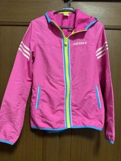 adidas ピンク ウィンドブレーカー