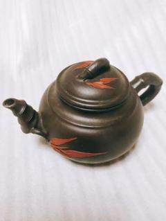 中国宜兴。朱泥急須。手造り。