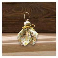 花柄布製 てるてる坊主キーホルダー ハンドメイド No.5−⑤
