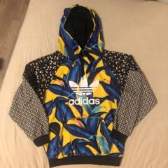 adidasパーカー