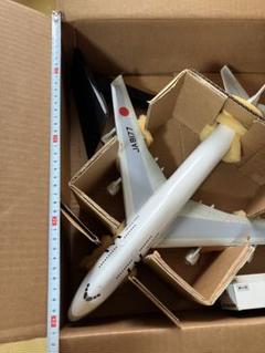 JAL JA8177 模型　2つの小型模型付き（写真2枚目参照） JAL JA8177 模型 2つの小型模型付き（写真2枚目参照） - メルカリ