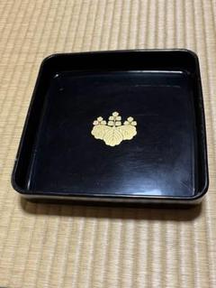 桐紋のトレイ