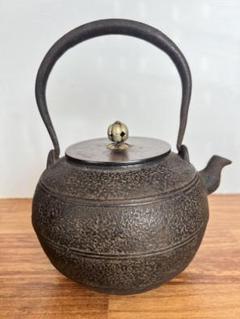 鉄瓶　骨董　銘刻印　葉紋　古美術　花瓶　置物 鉄瓶 骨董 銘刻印 葉紋 古美術 花瓶 置物