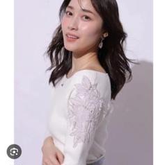 アプワイザーリッシェ フラワー刺繍ニット ホワイト アプワイザーリッシェ フラワー刺繍ニット ホワイト - メルカリ
