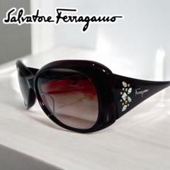 【美品】サルヴァトーレフェラガモ　サングラス　ガンチーニ　黒　ロゴ金具　高級感 Ferragamo フェラガモ サングラス ガンチーニ ブラックグラデ