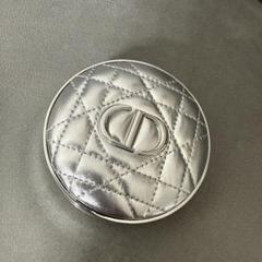 dior クッションファンデーション　限定ケース00.5N dior クッションファンデーション 限定ケース00.5N - メルカリ