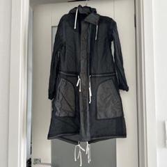 極美品⭐️ブラックコムデギャルソン ショートトレンチコート 光沢感 黒 Mサイズ 2025年最新】COMME des GARCONS レディース トレンチコート