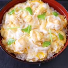 食品サンプル 親子丼 実物大 ディスプレイ