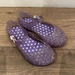 紫色のドット柄サンダル