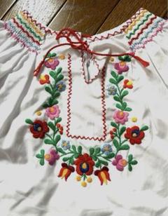 ★かつら　フォークダンス衣装★ハンドメイド★手刺繍ブラウス フォークダンス衣装ハンガリー手刺繍ブラウス、 - メルカリ