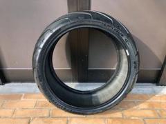 ハーレー 純正 240/40 R18 2023年新車外しタイヤ です。 ハーレー 純正 240/40 R18 2023年新車外しタイヤ です。 - メルカリ