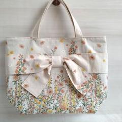 ハンドメイド　花柄リボン付きトートバッグ　moment フラワーガーデン