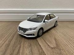 トヨタ プレミオ 中期 ホワイトパールクリスタルシャイン カラーサンプル 非売品 トヨタ プレミオ 中期 ホワイトパールクリスタルシャイン カラー