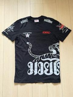 美品　レア★YOKKAO★ヨッカオのTシャツ黒タイ製Sサイズ 美品 レア☆YOKKAO☆ヨッカオのTシャツ黒タイ製Sサイズ - メルカリ