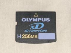 OLYMPUS CAMEDIA X200、xDピクチャーカード 16MB スマートメディアに代わるデジカメ用小型フラッシュメディア