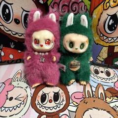 ラブブ 苺目のピンク色 ラブブ LV目の緑色ぬいぐるみ