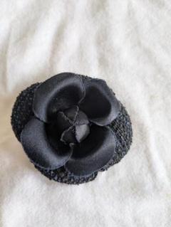 CHANEL　花ブローチ