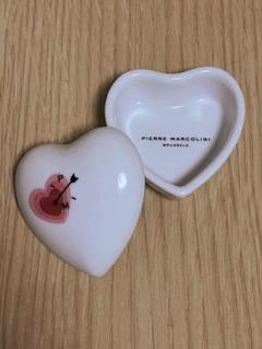 PIERRE MARCOLINI ハート型ケース