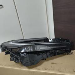 トヨタ プリウス 60系 右側 ヘッドライト レンズ 81145-47B30