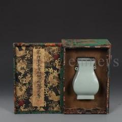 人気が高い 中国古美術・宋汝窯款天青釉銀口四方尊花瓶・工芸品・木箱付 工芸品