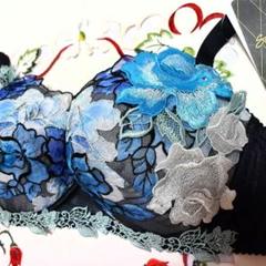 。柿の種様。。ワコール、サルートキャミソール、公式新作、ベトナムの花嫁 サルート新作♡07グループ | ワコール ザ ストア・ショップ