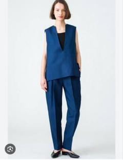 美品 ebure エブール リネン ベスト　ノースリーブブラウス ebure ドライビスリネン 深スリットノースリーブブラウス - メルカリ