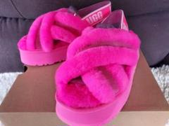 新入荷 UGG ピンク ファーサンダル W DISCO CROSS SLIDE JP22 - メルカリ 靴