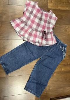 チェック柄トップスとデニムパンツセット