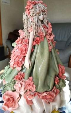 陶器人形 置物 ロマンドール ハンドメイド 焼き物　薔薇のドレス