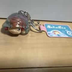 崖の上のポニョ キーホルダー クラゲポニョ - メルカリ