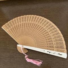 白檀 透かし彫り 木製扇子 - メルカリ