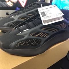 yeezy 700 v3 clay brown 29.5cm