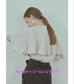 美品doux bleu バックフリルプルオーバーTシャツのサムネイル