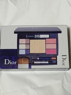 未開封♡Dior voyage TRAVEL STUDIO パレットセット 未開封♡Dior voyage TRAVEL STUDIO パレットセット