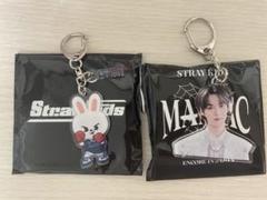 Straykids リノ　トレカ　グッズ　缶バッチ　アクスタ　アクキー StrayKids Leeknow リノ 缶バッジ トレカ - メルカリ