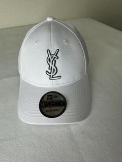 ysl ベースボールキャップ ホワイト v。 - メルカリ